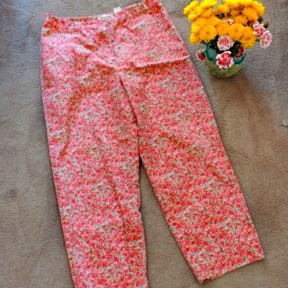 Eddie Bauer Cotton Blend Floral Pants. - Picture 1 of 8